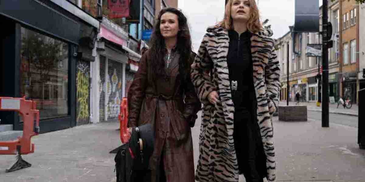 London Street Style: A Melting Pot of Fashion