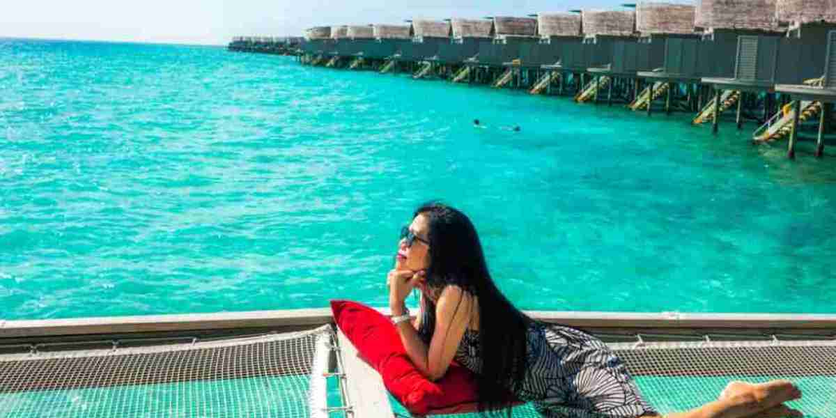 عروض جزر المالديف: استمتع بإقامة فاخرة في واحة ذات جمال استوائي