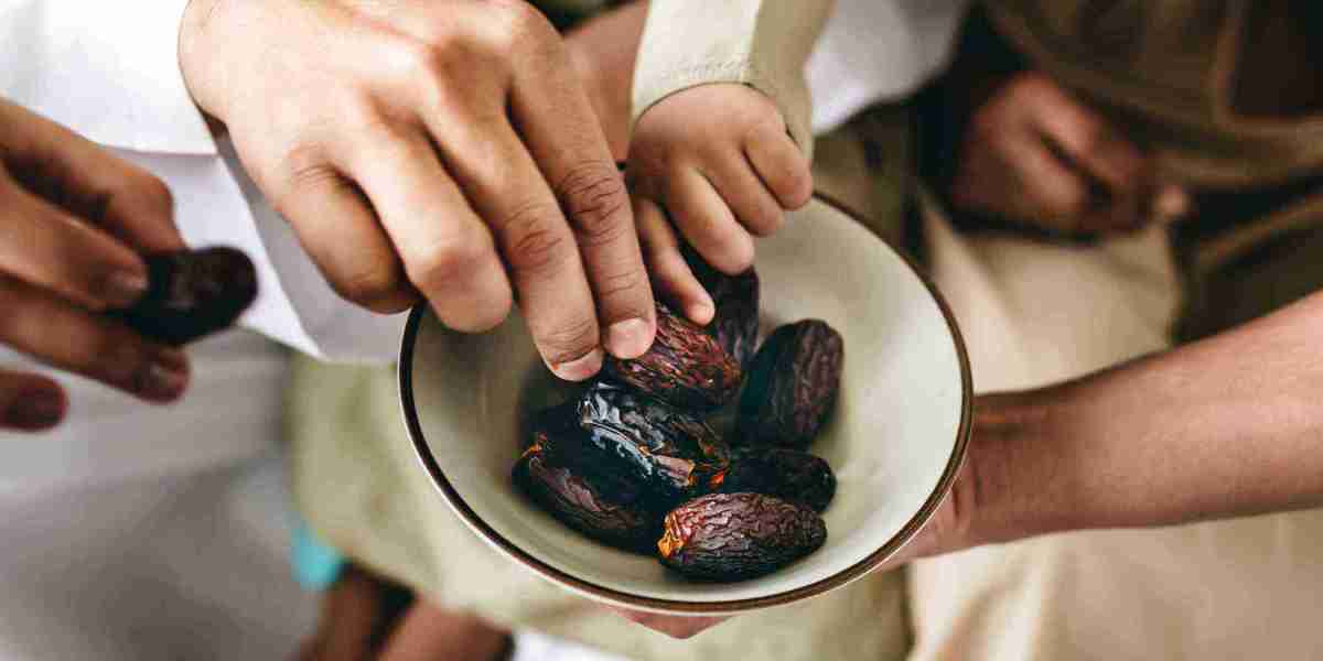 Deepen Your Connection with Allah: The Spiritual Benefits of Ramadan Charity