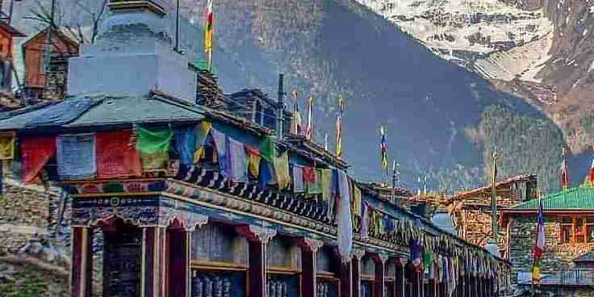 The Ultimate Himalayan Expedition: Annapurna Circuit on a Motorcycle