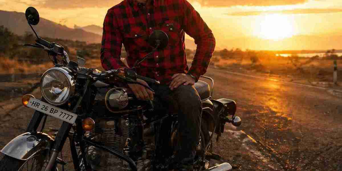 Why Visibility Features on Motorcycle Riding Shirts Matter More at Night